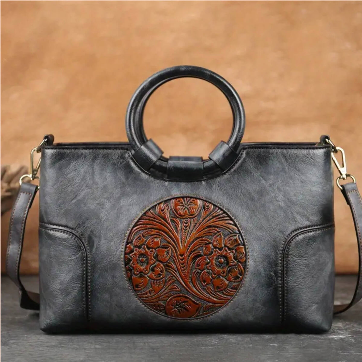 Luciana's Carved Detail | Handbag