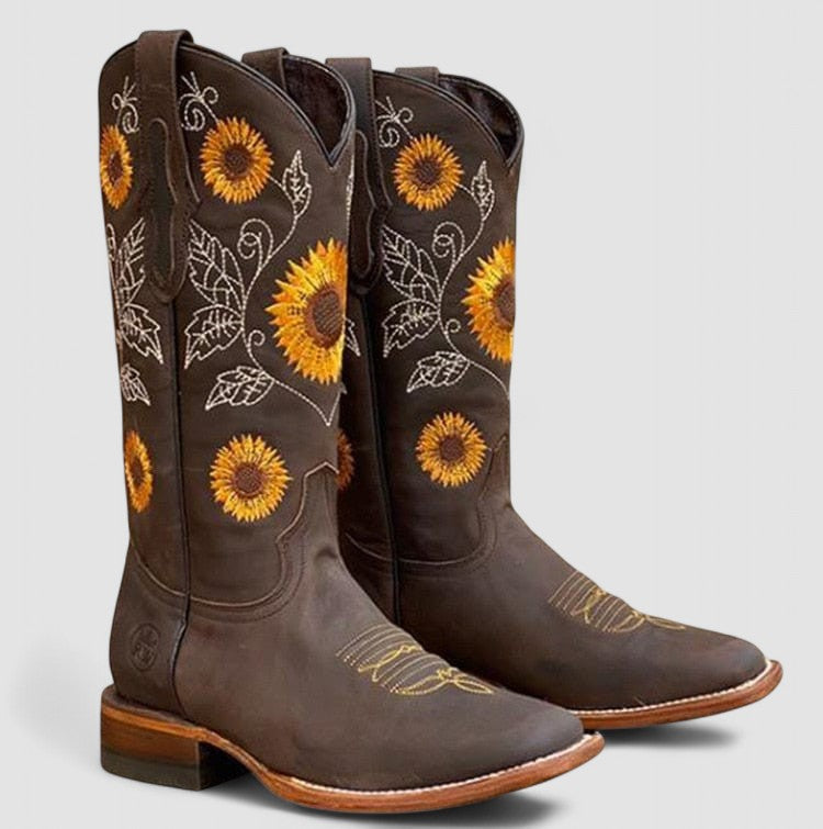 Savannah | Floral-Embroidered Western Boots