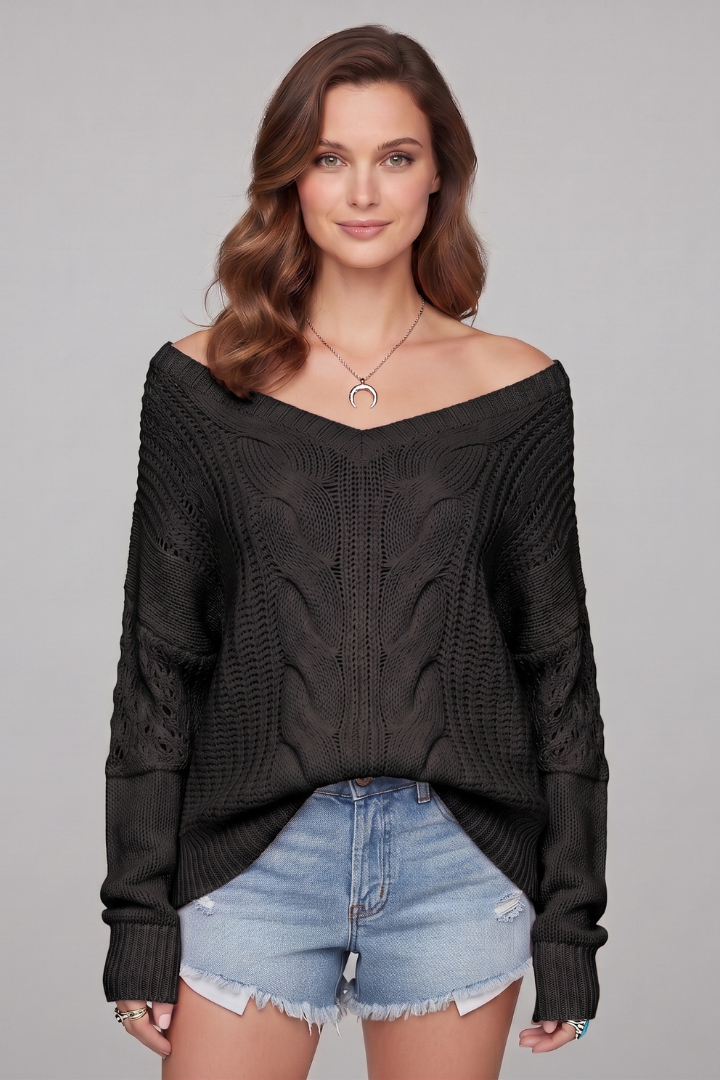 Women’s Oversized Sweater with Long Sleeves and Ribbed Cuffs