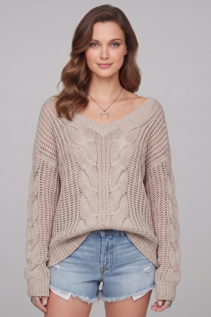 Women’s Oversized Sweater with Long Sleeves and Ribbed Cuffs