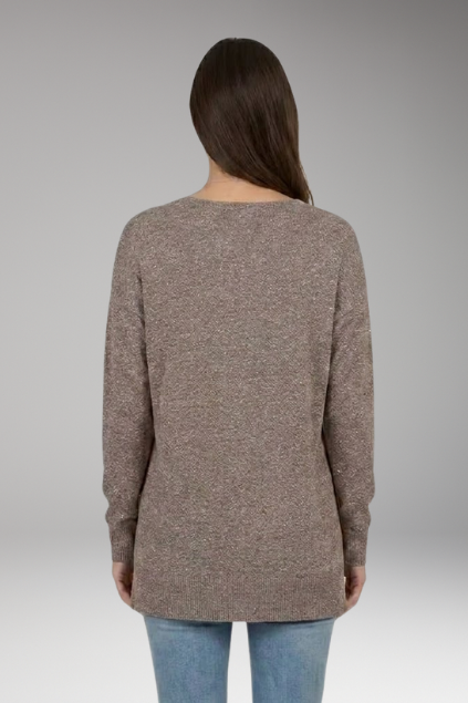 Women’s V-Neck Textured Knit Sweater with Chevron Pattern and Long Sleeves