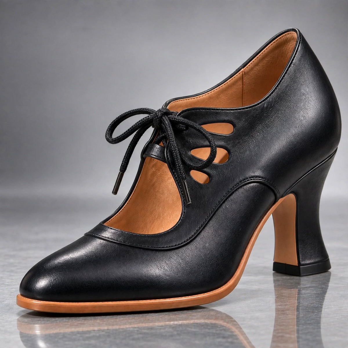 Philomène | Vintage Lace-Up Heels