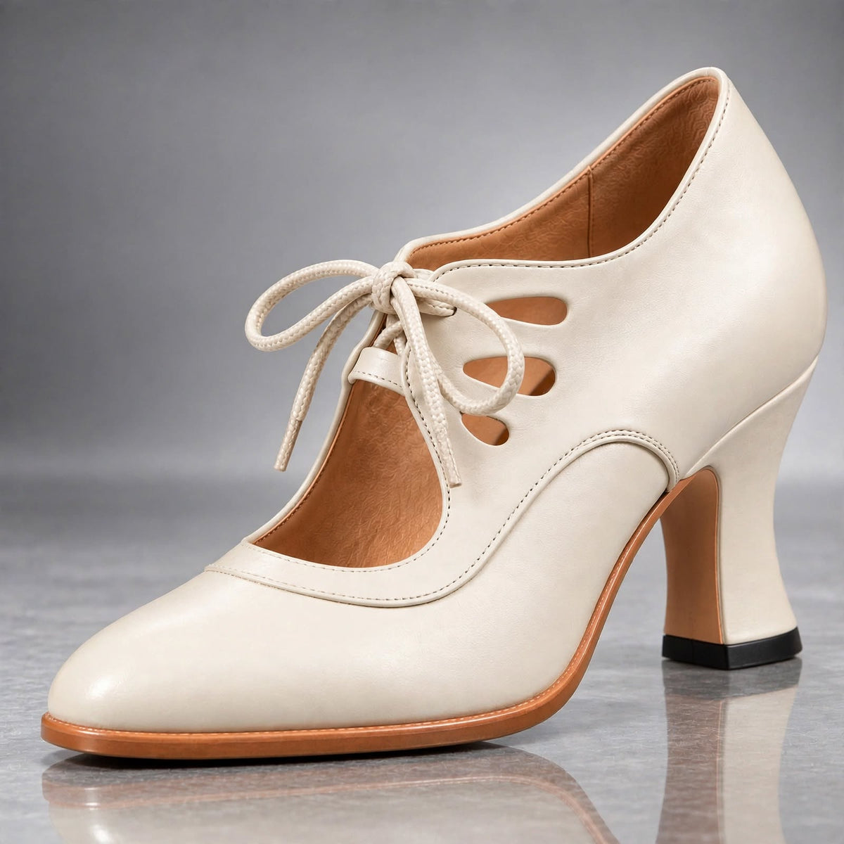 Philomène | Vintage Lace-Up Heels