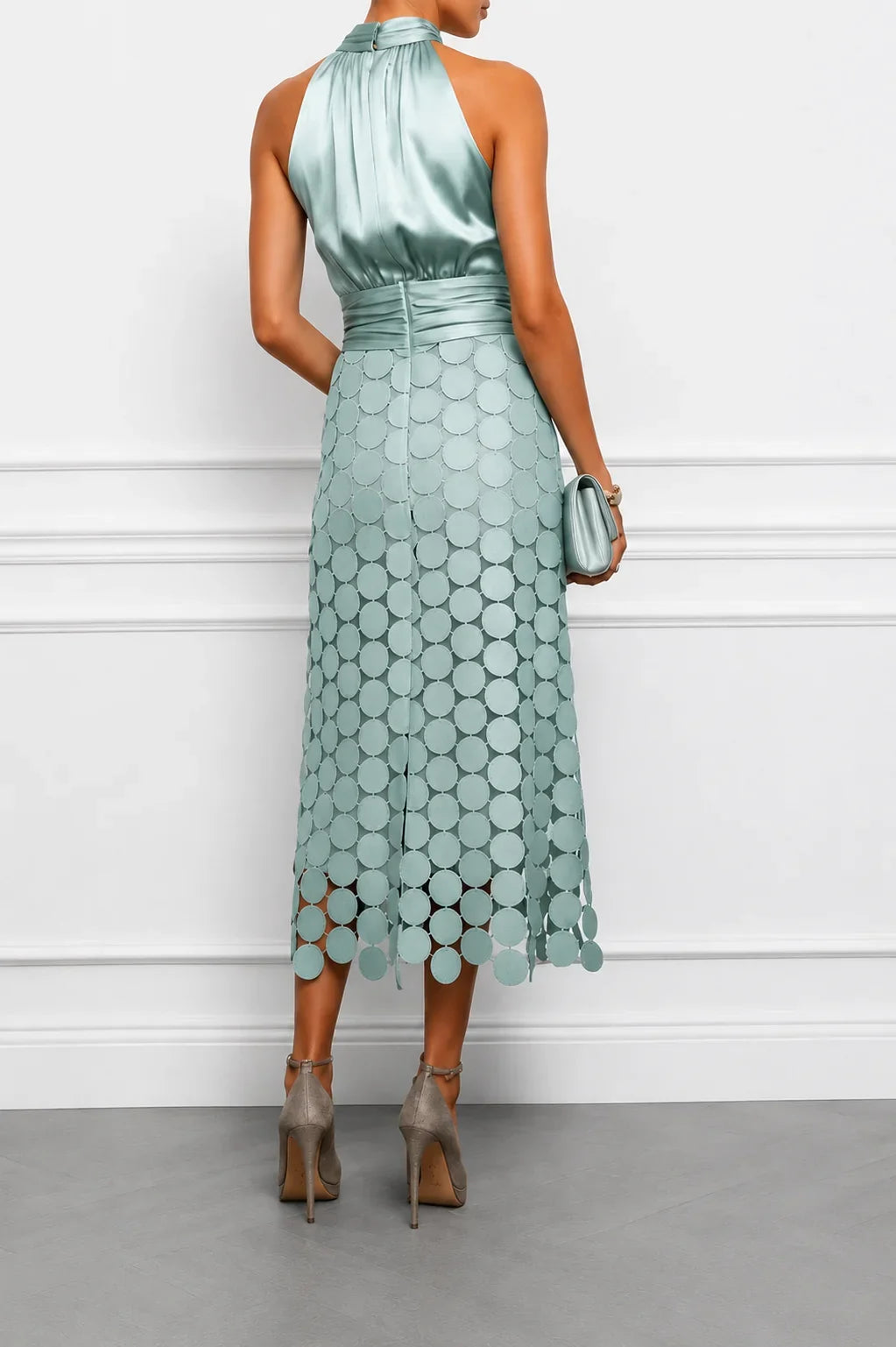 Elegant IRÈNE midi dress by THE WHITMORE FAMILY, featuring a flowy silhouette and stylish design in natural fabric.