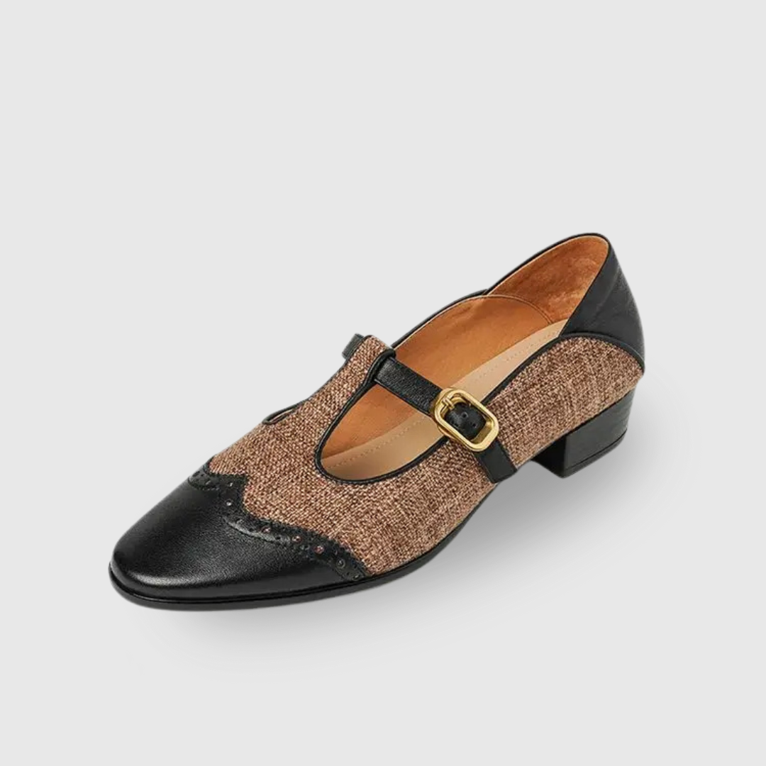 Black Genira vintage shoes by THE WHITMORE FAMILY, size 5.5, featuring classic design and retro style.