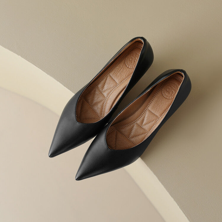 Beige Gerda elegant pumps by THE WHITMORE FAMILY, stylish sandal with a sleek design and pointed toe.