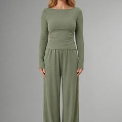 Women’s relaxed fit top and trousers set with long sleeves from THE WHITMORE FAMILY, casual and comfortable outfit for everyday wear.