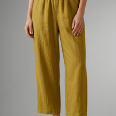 Women’s pink trousers with elastic waistband and wide legs from THE WHITMORE FAMILY, casual and comfortable women's trousers.